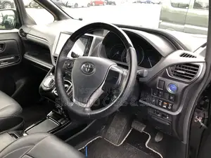 Toyota Esquire 1.8 FWD Hybrid (7 seater) 2021 Black