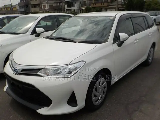Toyota Corolla Fielder 2021 White