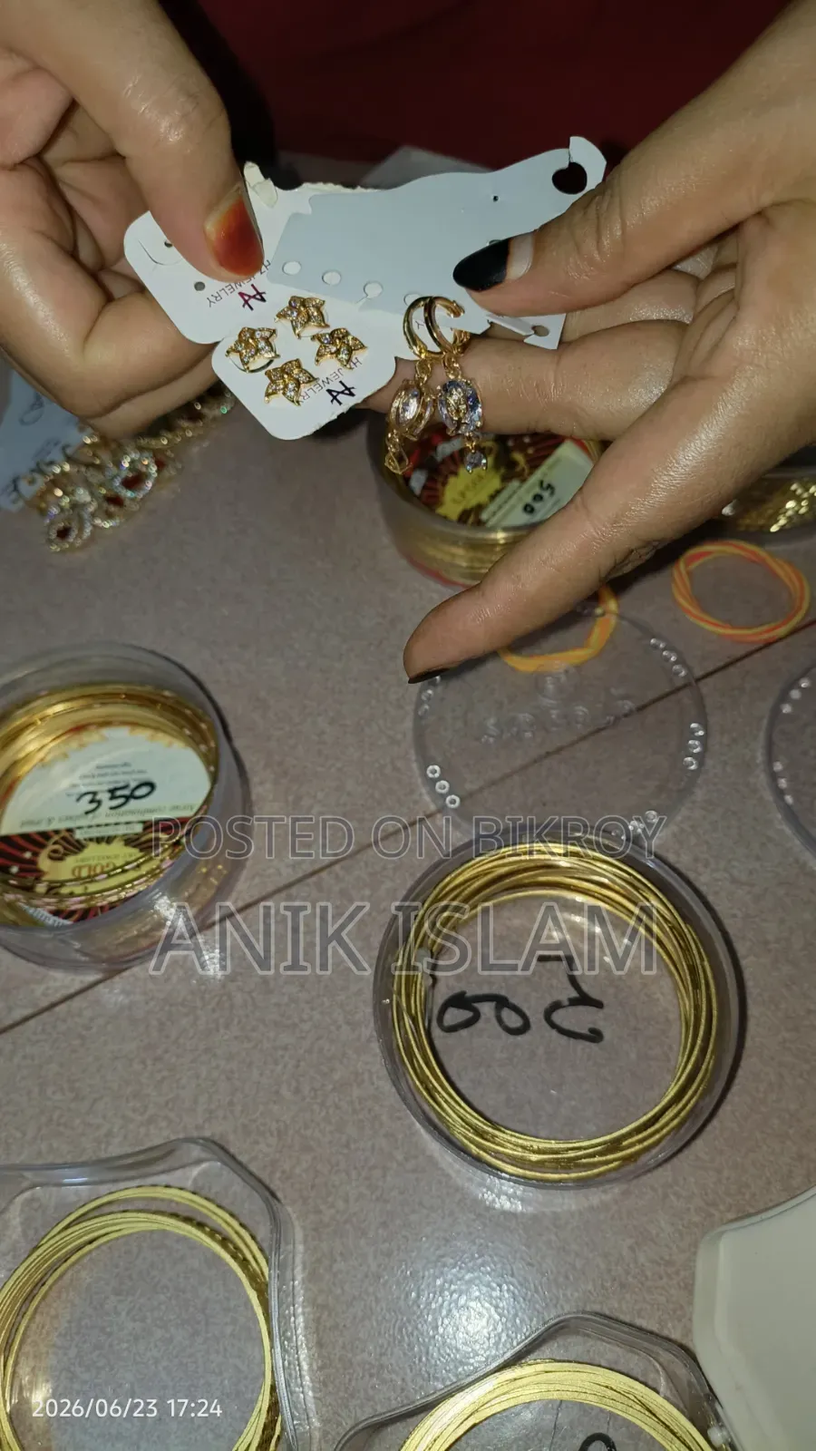 Women's Jewelry