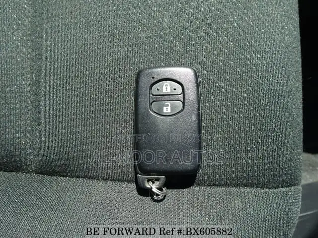 Toyota Corolla Fielder 2021 White