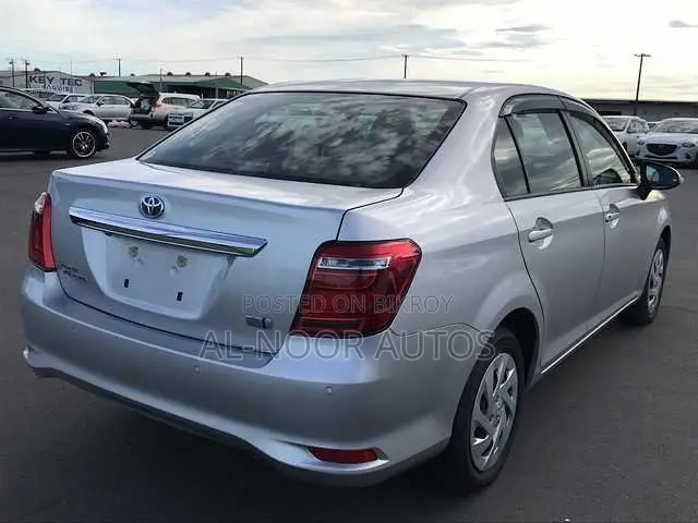 Toyota Axio 2021 Silver