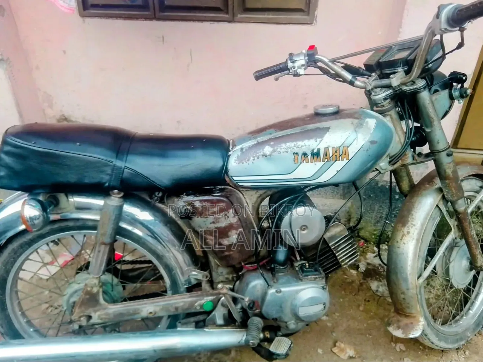 Yamaha 1990 Silver