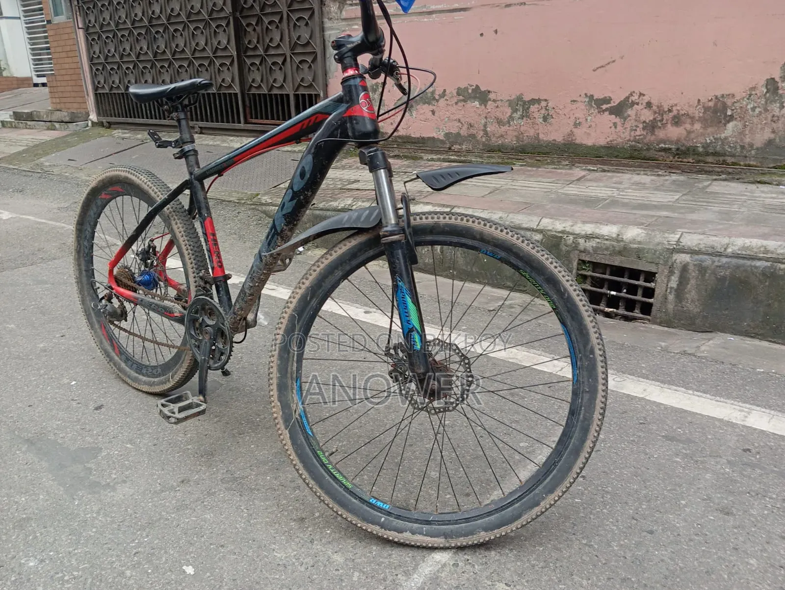 This bicycle will be sold. No problems, all parts are okay.