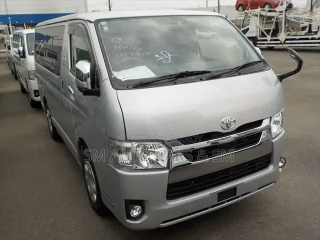 Toyota HiAce 2022 Silver