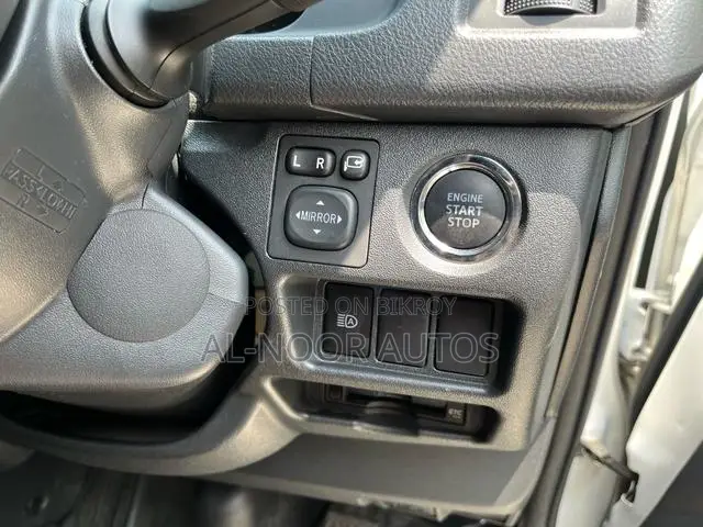 Toyota HiAce 2023 White