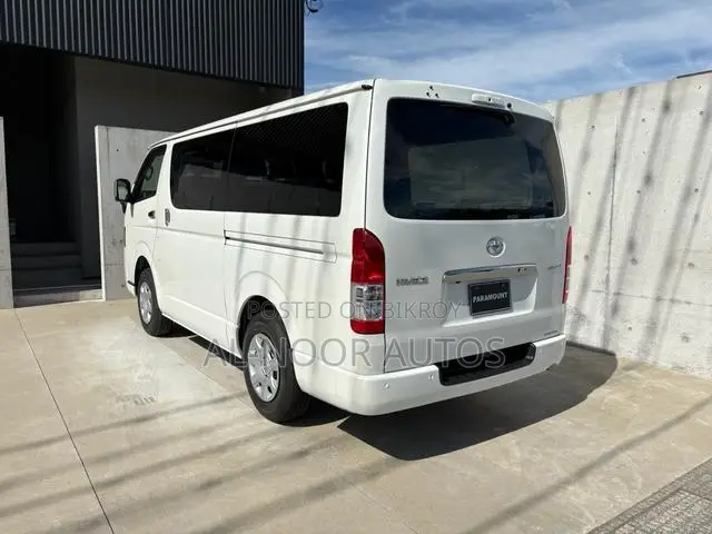 Toyota HiAce 2023 White