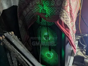 Desktop Computer 16GB AMD Ryzen 5 SSD 256GB