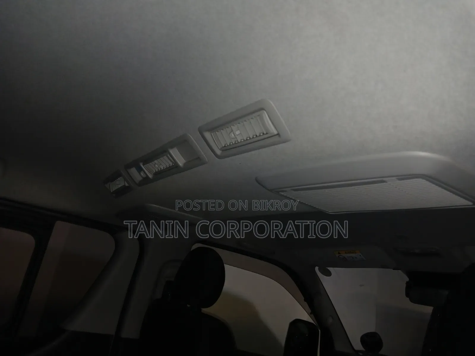 Toyota HiAce 2021 Silver
