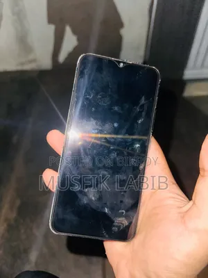 Vivo Y17 128 GB