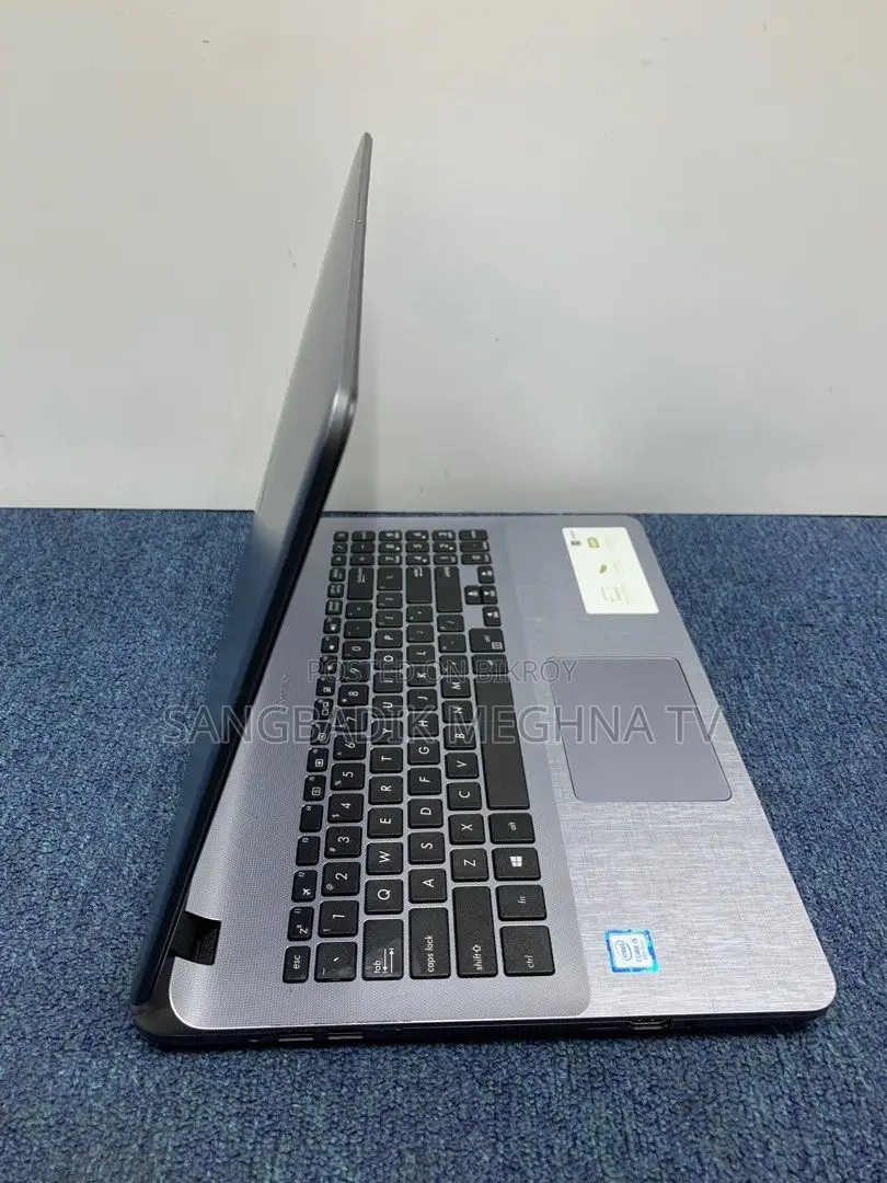 Laptop Asus 3GB Intel SSD 256GB
