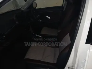 Toyota Yaris Cross 2021 Pearl