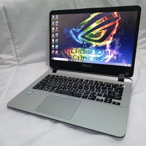 Laptop Asus 4GB Intel SSD 500GB