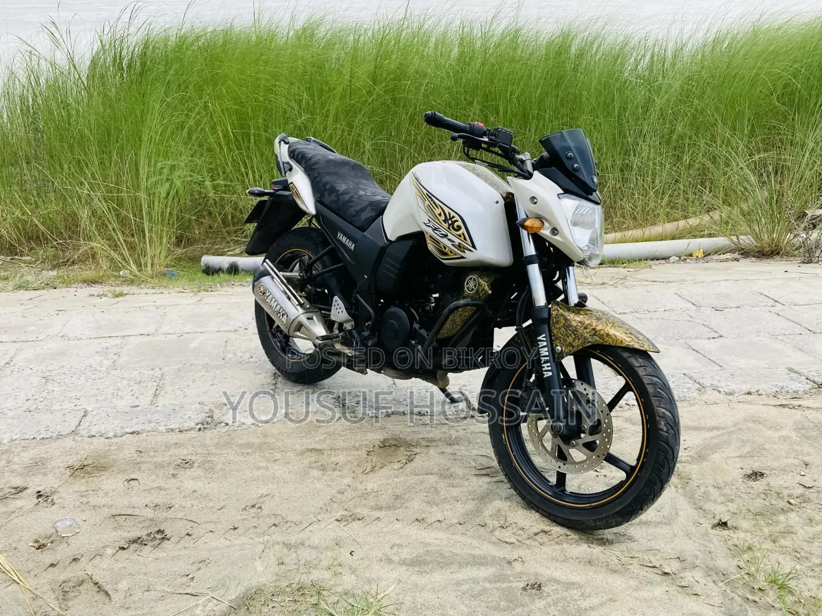 Yamaha FZ 2015 White