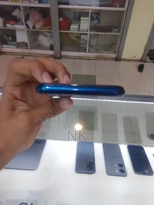 Vivo Y11 32 GB Blue