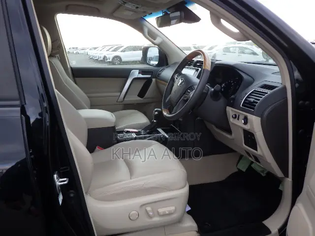 Toyota Land Cruiser Prado 2.7 2022 Black