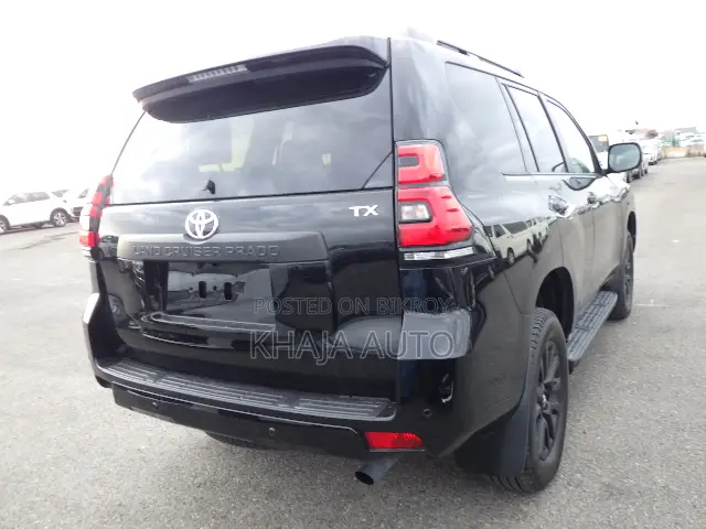 Toyota Land Cruiser Prado 2.7 2022 Black