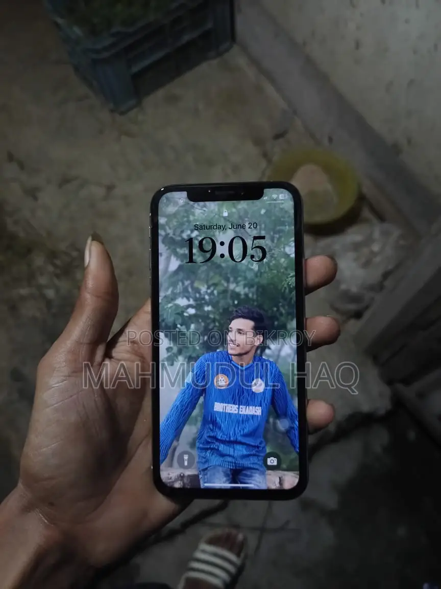 Apple iPhone X 64 GB White