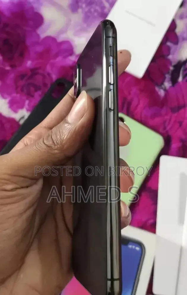 অ্যাপল আইফোন এক্স ২৫৬ জিবি ব্ল্যাক