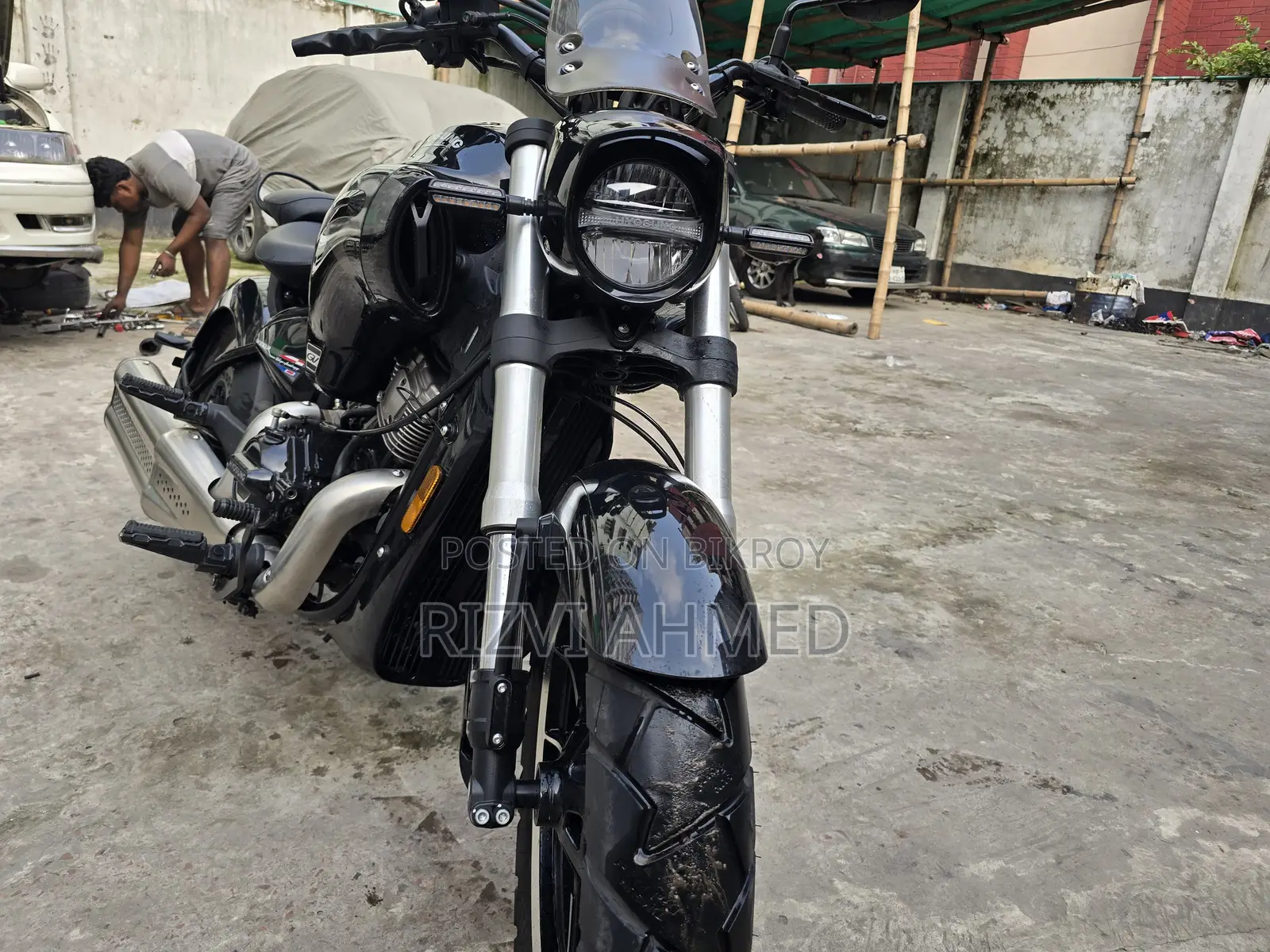 New Hyosung GV300R 2025 Black