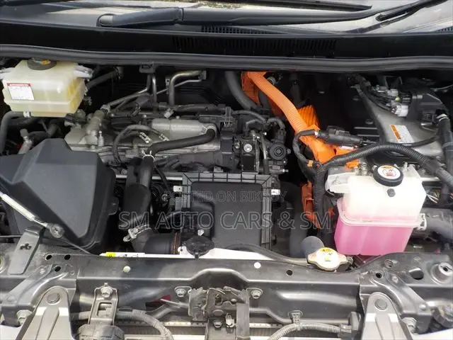 Toyota Esquire 1.8 Front Wheel Drive Hybrid (7 Seater) 2021 Black