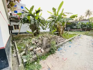 নওদাপাড়া জিয়া পার্কের পাশে ২ কাঠা জমি