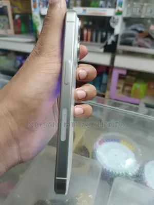 New Apple iPhone 15 Pro 128 GB Silver