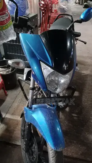 Hero Glamour 2021 Blue