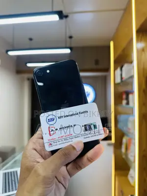 অ্যাপল আইফোন এসই ৬৪ জিবি কালো