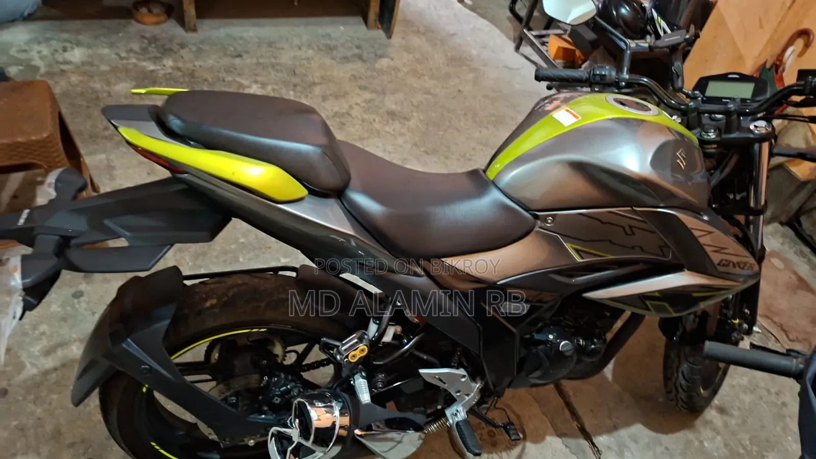 নতুন সুজুকি জিক্সার এসএফ এফআই ২০২৫ হলুদ