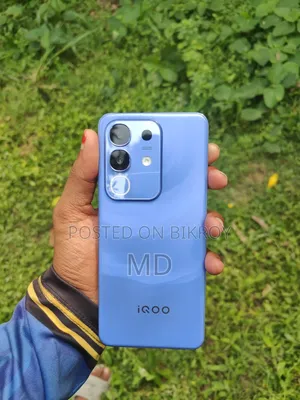 Vivo iQOO Z10x 256 GB Blue