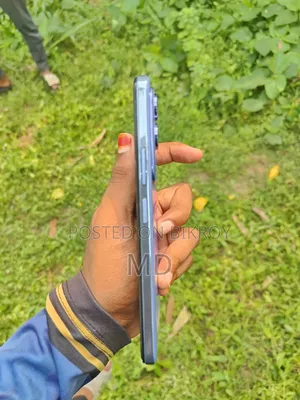 Vivo iQOO Z10x 256 GB Blue