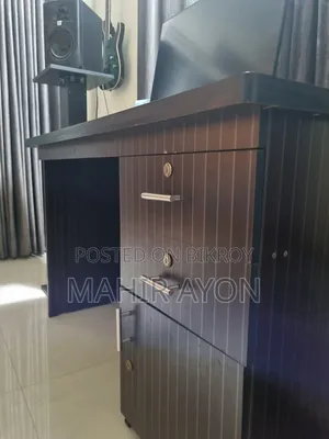 পারটেক্স কম্পিউটার টেবিল ৪ ফুট X ২ ফুট লকার ও ড্রয়ার সহ