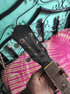 Guitar Acoustic