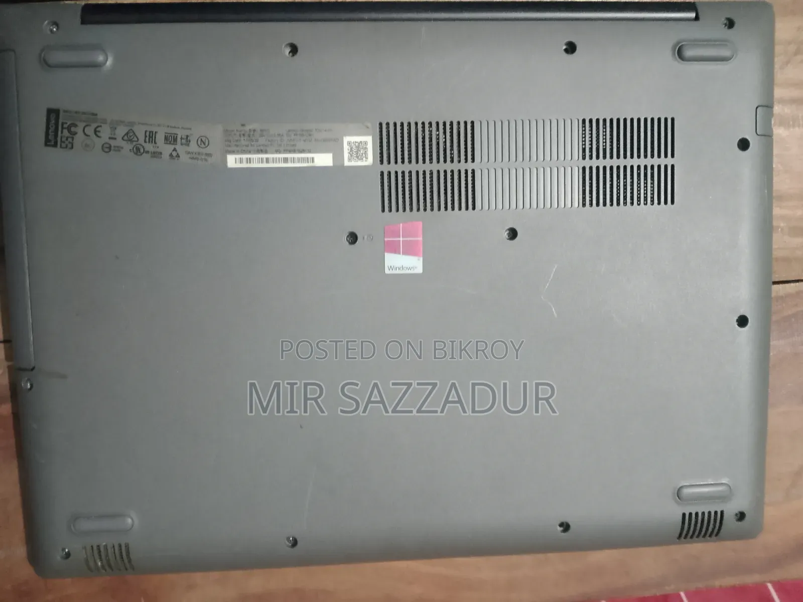 Laptop Lenovo IdeaPad 320 4GB Intel Core I3 HDD+SSD 256GB