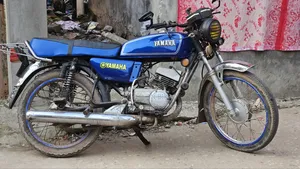 ইয়ামাহা আর১ ১৯৮২ ব্লু