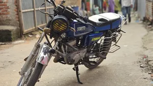 ইয়ামাহা আর১ ১৯৮২ ব্লু