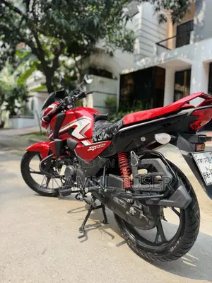 Honda CB 2024 Red