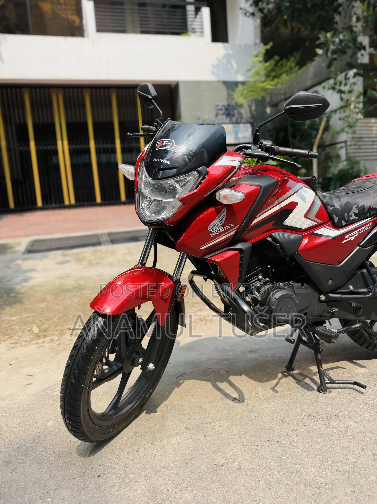 Honda CB 2024 Red