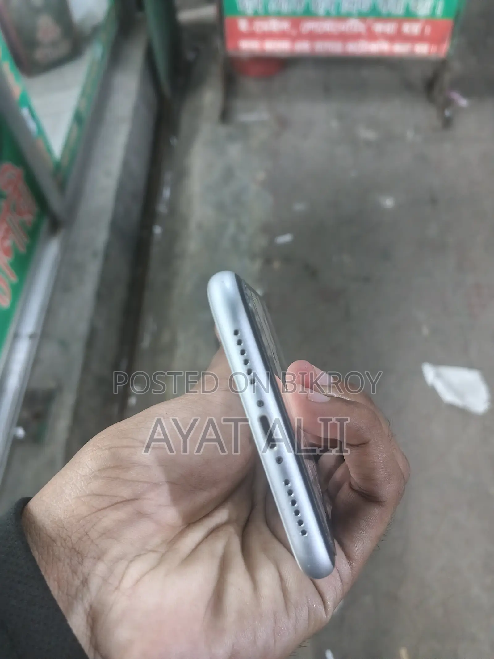 Apple iPhone XR 128 GB White