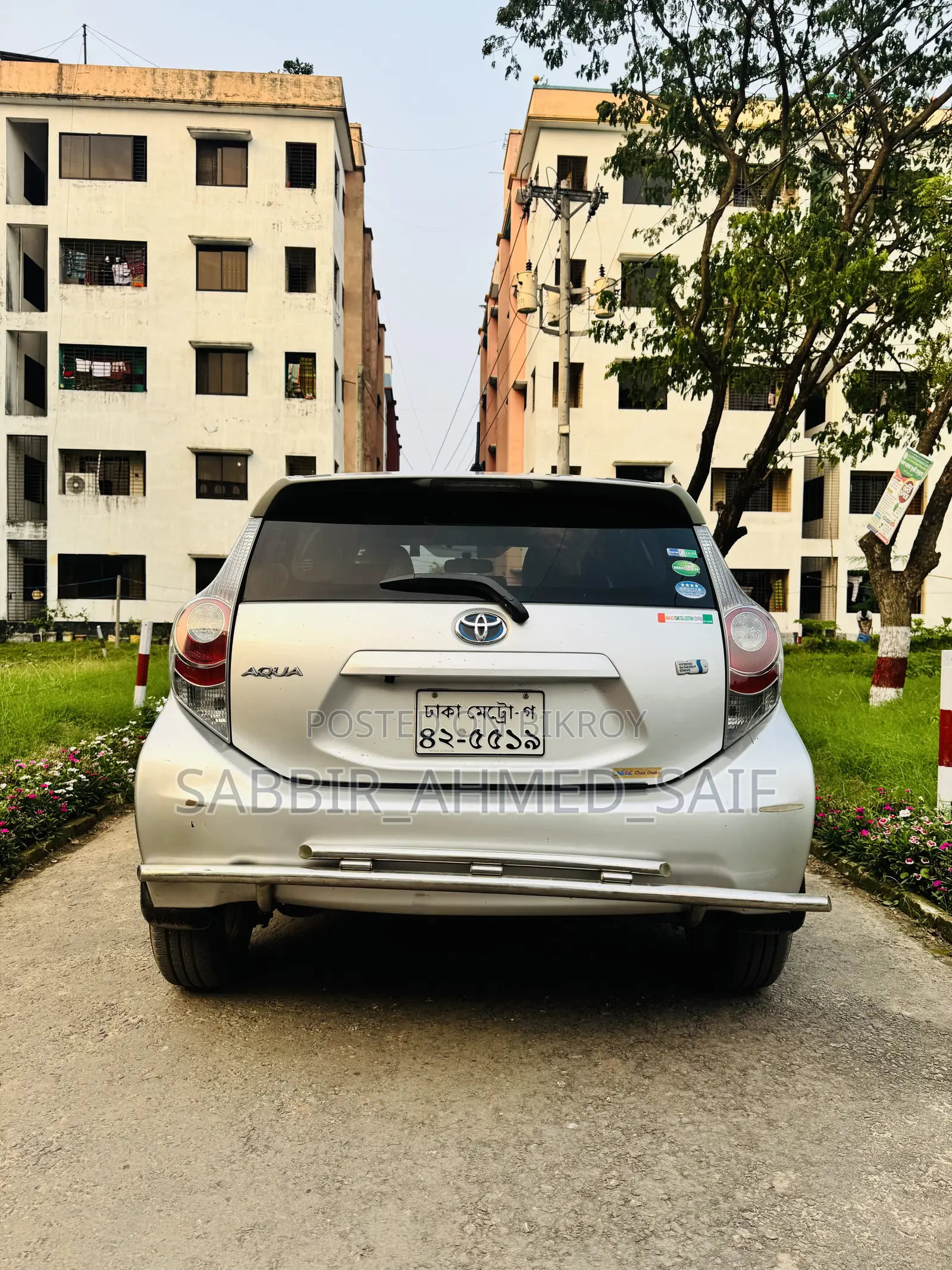 টয়োটা অ্যাকুয়া ২০১৩ সিলভার