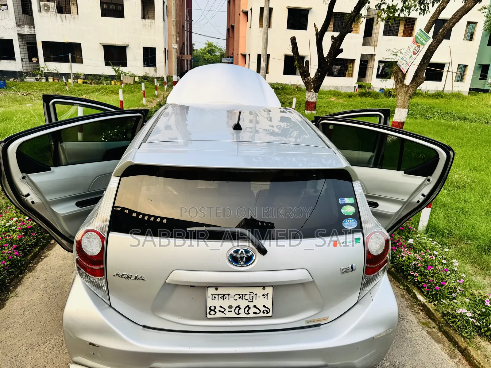 টয়োটা অ্যাকুয়া ২০১৩ সিলভার