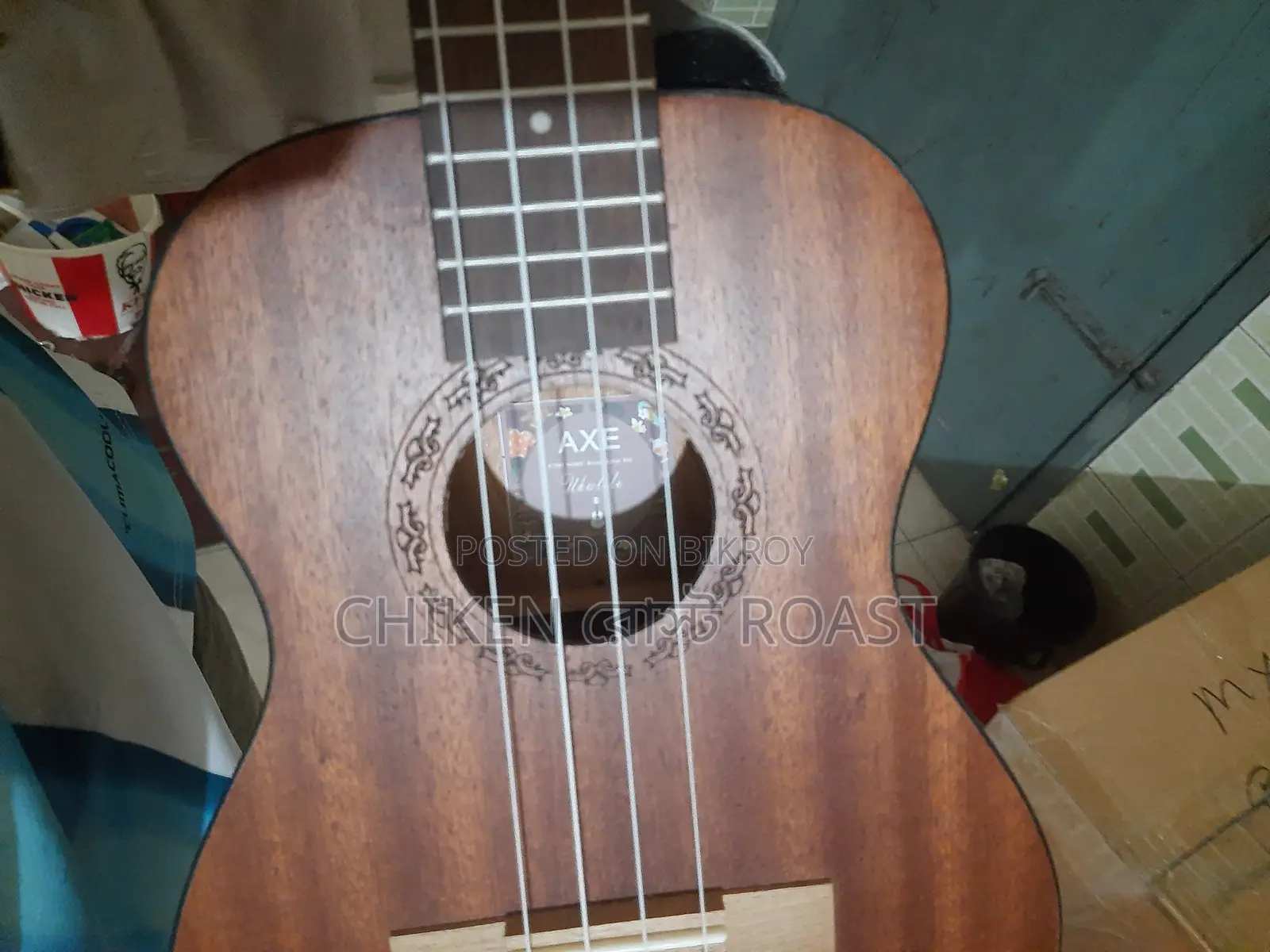 Axe Ukulele 26"