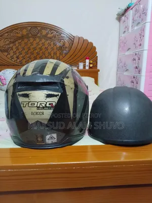 দুইটি হেলমেট সেল করব