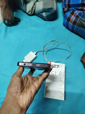 Vivo Y27 128 GB Pink