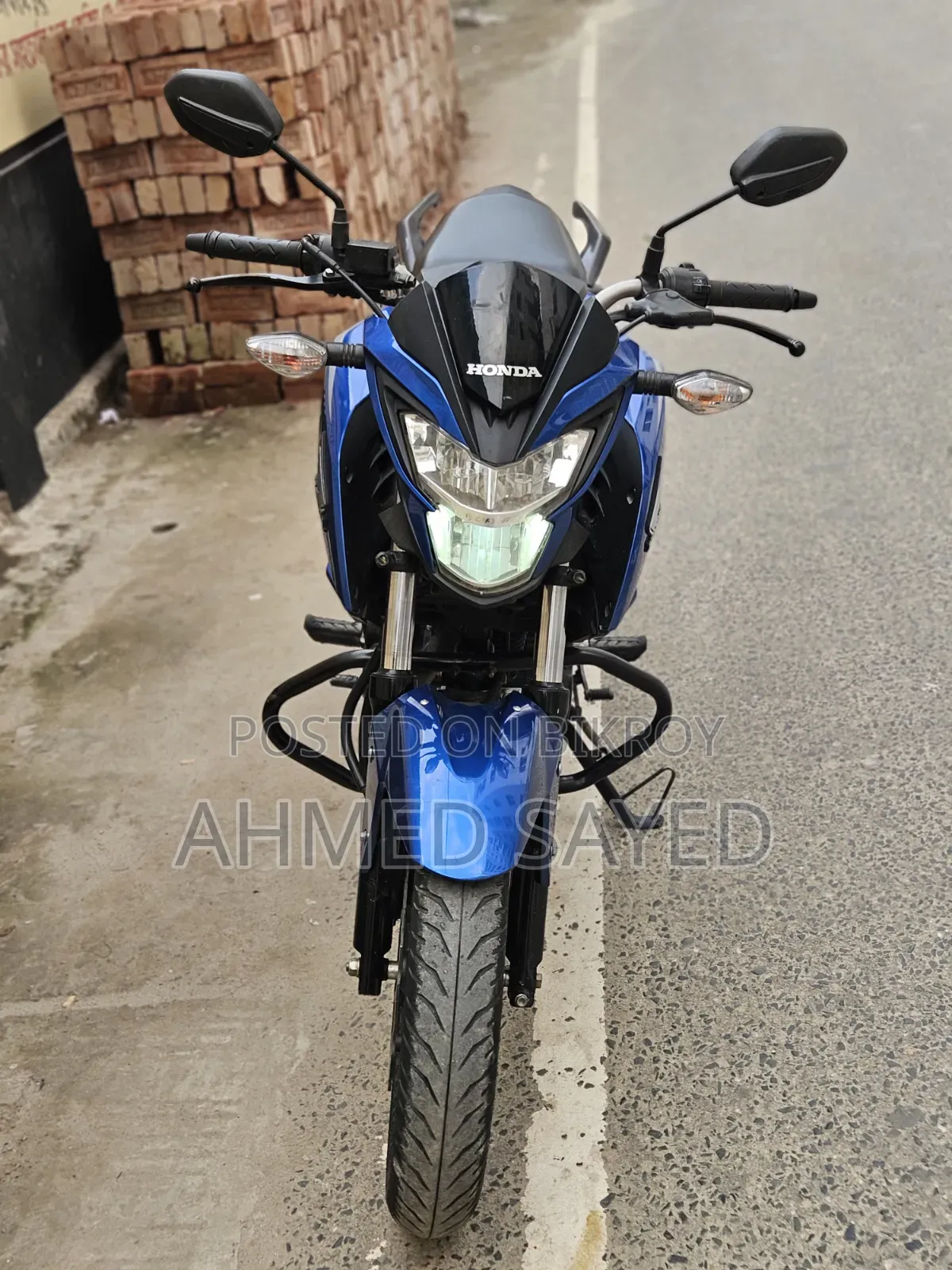 হোন্ডা হর্নেট ২০২৩ নীল