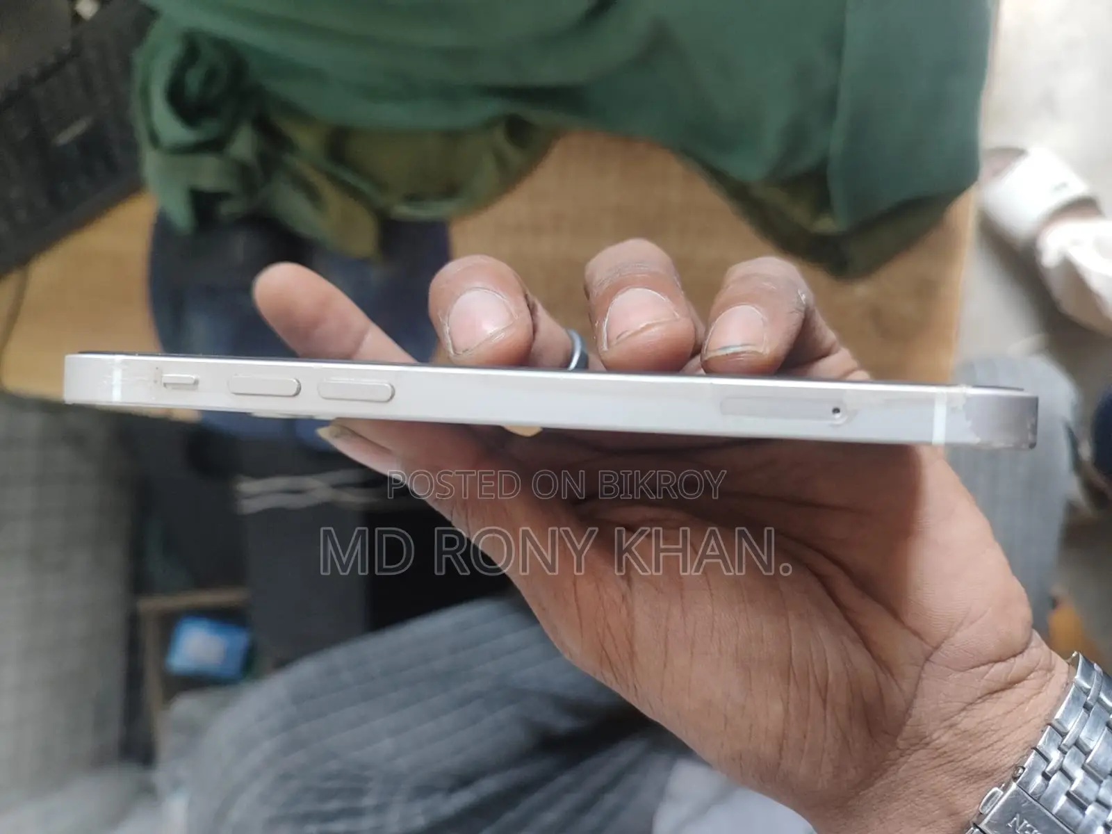 অ্যাপল আইফোন ১২ ১২৮ জিবি সাদা