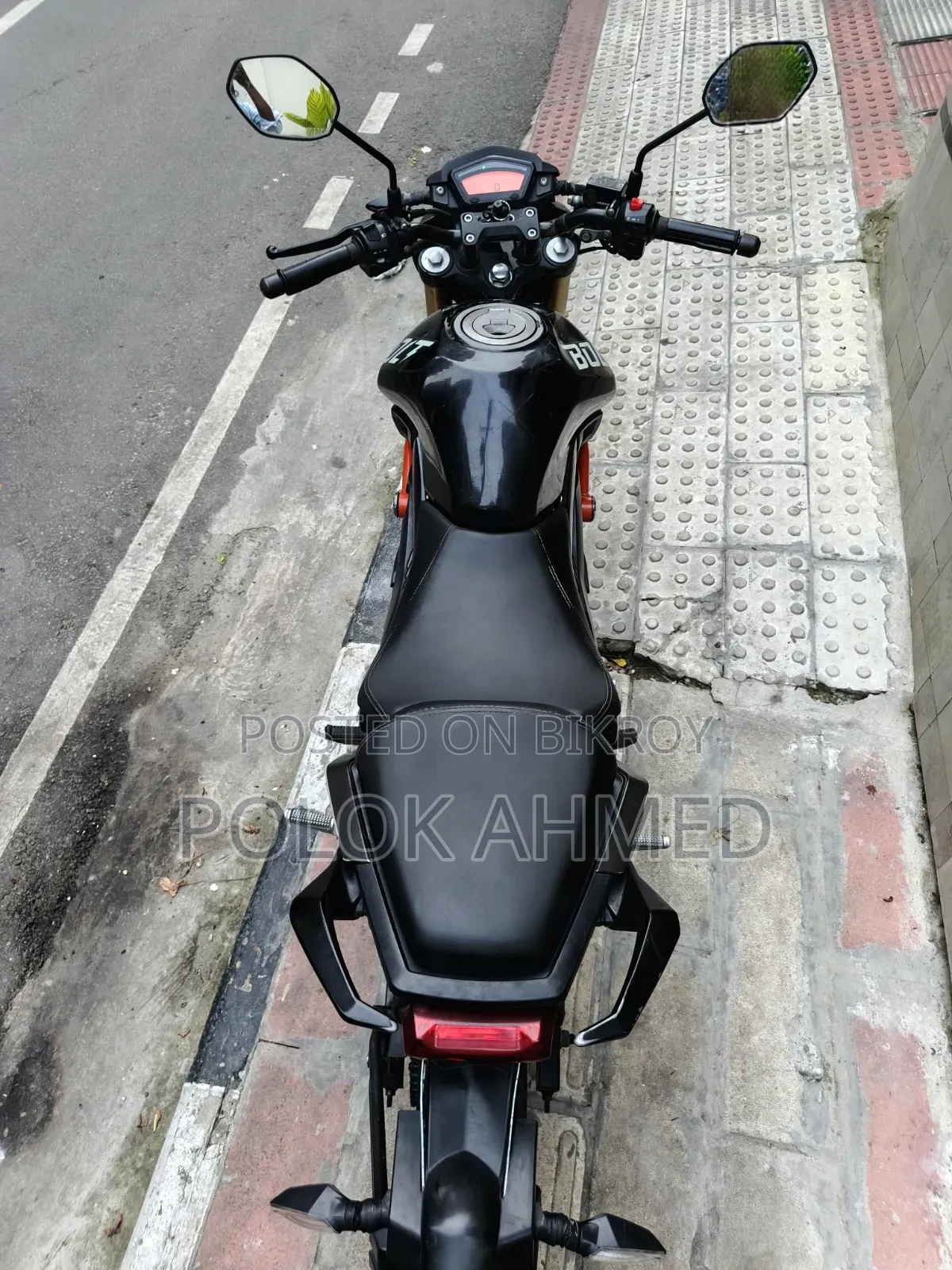 Beetle Bolt Corbet 2022 Black