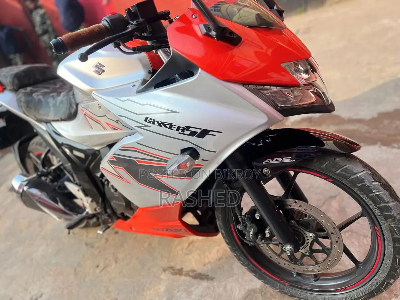 Suzuki Gixxer SF FI 2023 Orange
