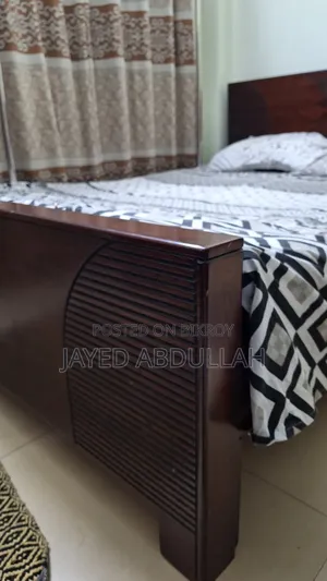 Malaysian Wood এর Queen Size Bed