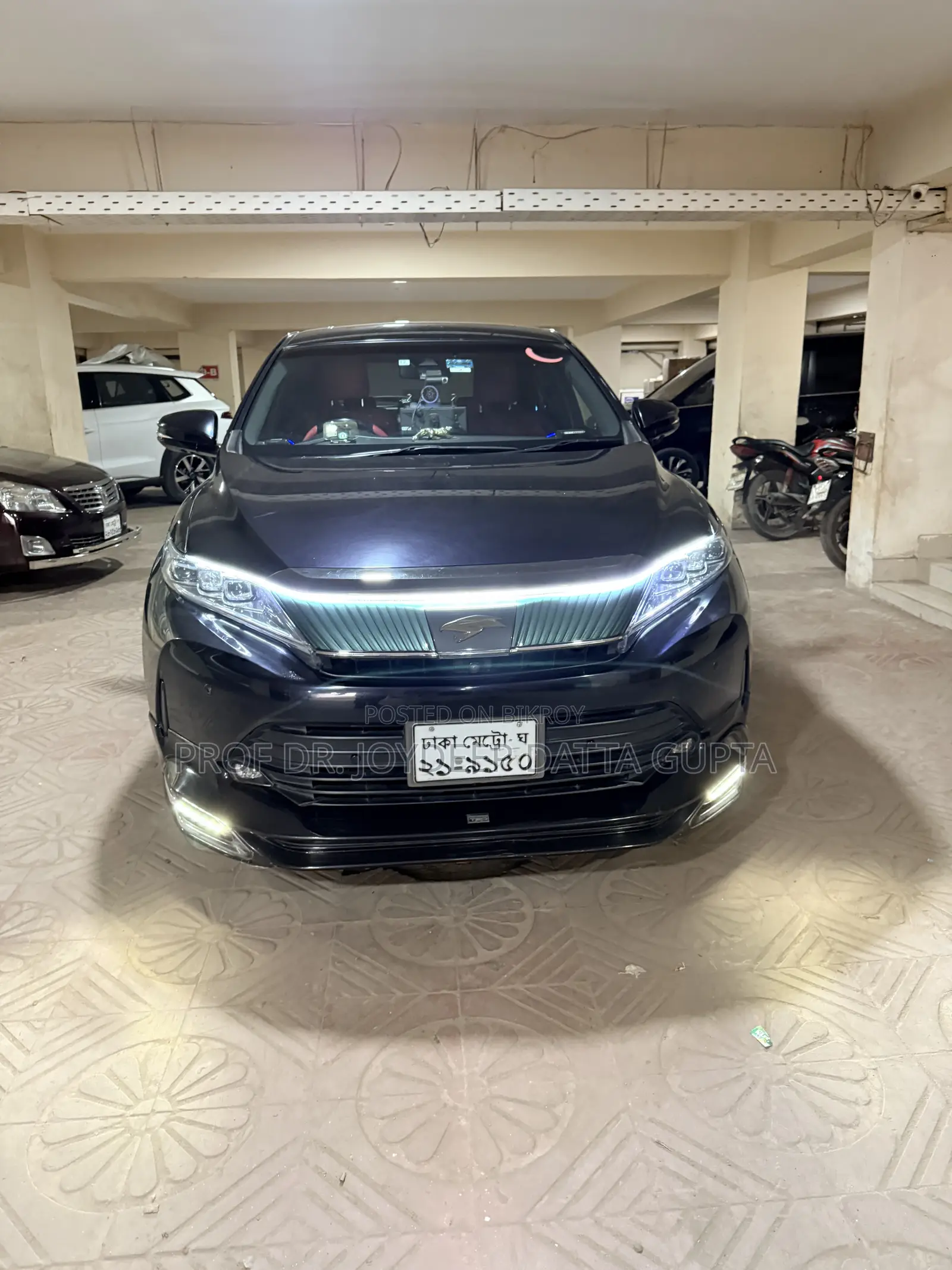 Toyota Harrier 2.5 Hybrid 4WD 2018 Purple